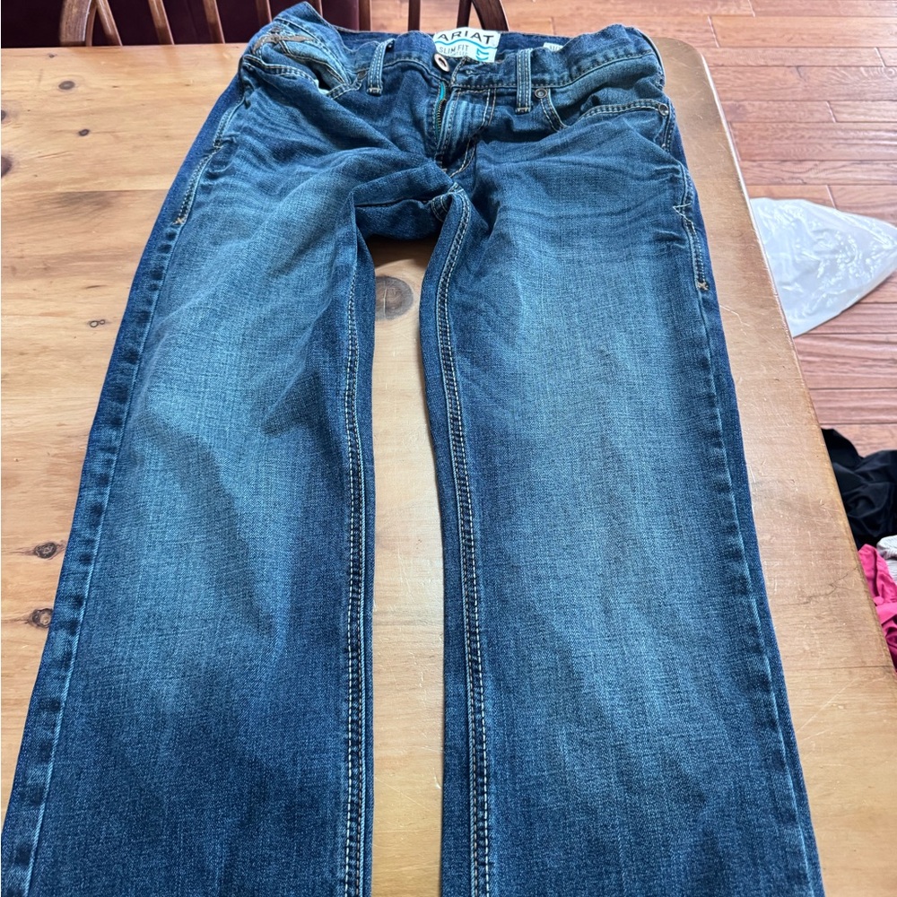 Ariat Slim Straight M7s